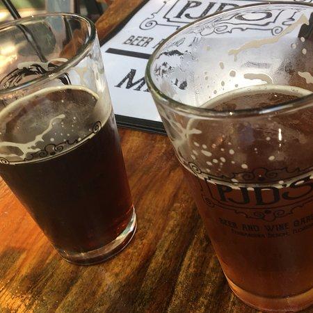 PJD'S Beer & Wine Garden