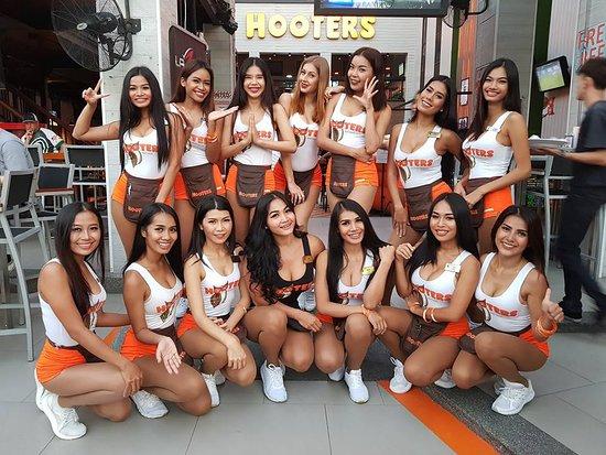 Hooters Pattaya