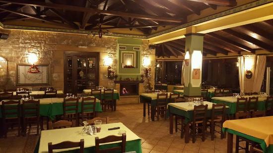 Paradosiaki Taverna Agrilia