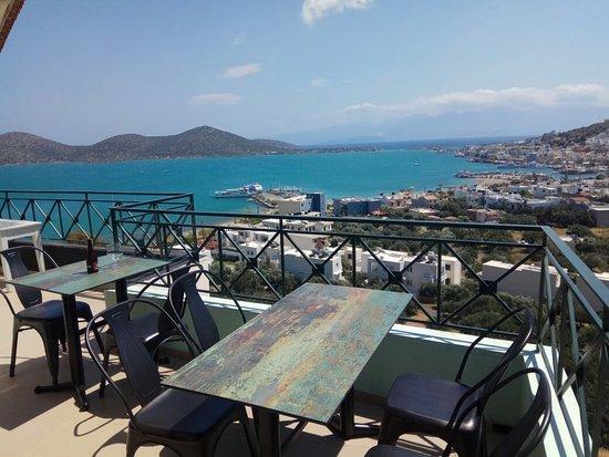BEERaki Cretan Pub