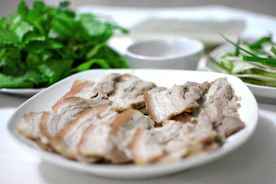 Thit Heo Hap Cuon Banh Trang