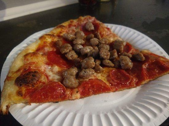 Manhattan Pizzeria
