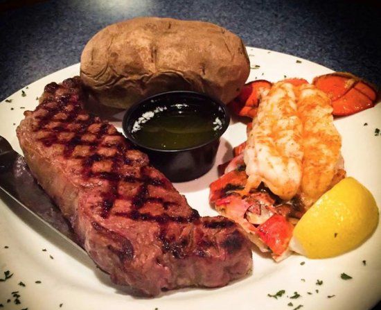 Charley's Boat House Grill