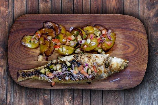 African Queen-Table d'hotes