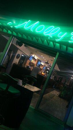 Molly's Pub And Restaurant