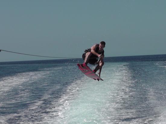 Almaco Diving & Tours