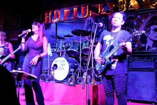 Hot Tuna Bar