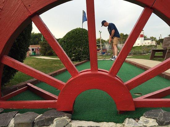 Schooner Miniature Golf