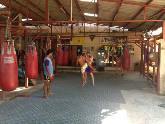J Prapa Muaythai Gym