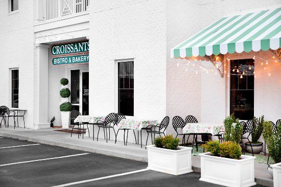 Croissants Bistro and Bakery