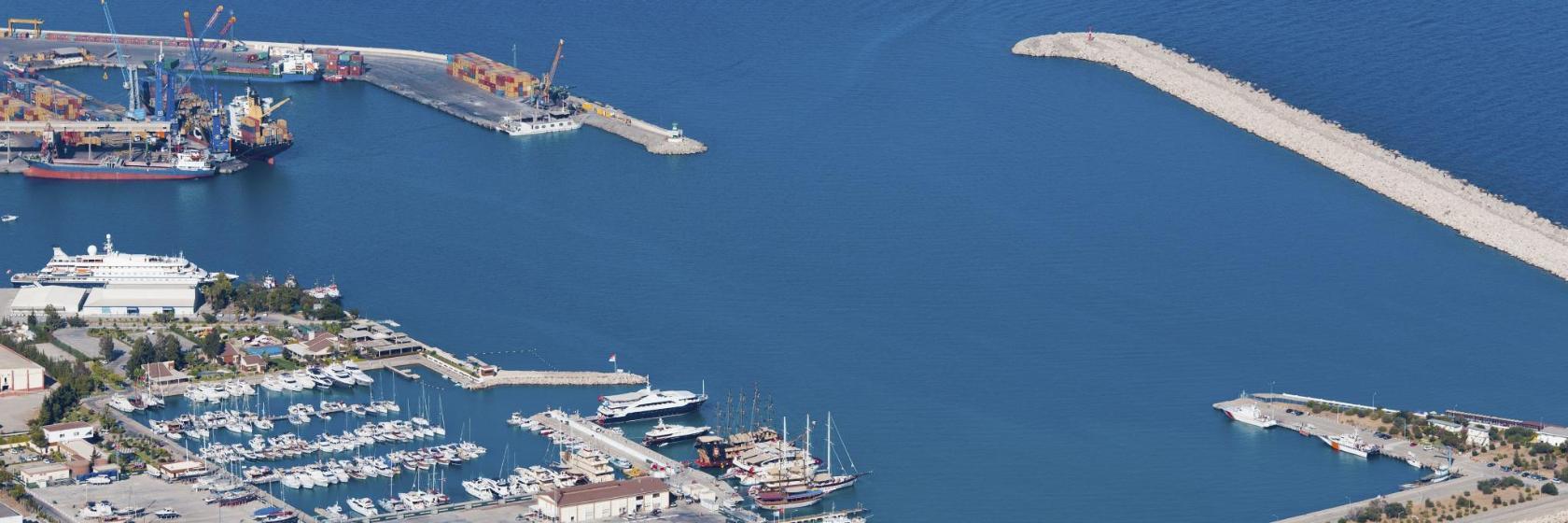 Port de commerce d'Antalya